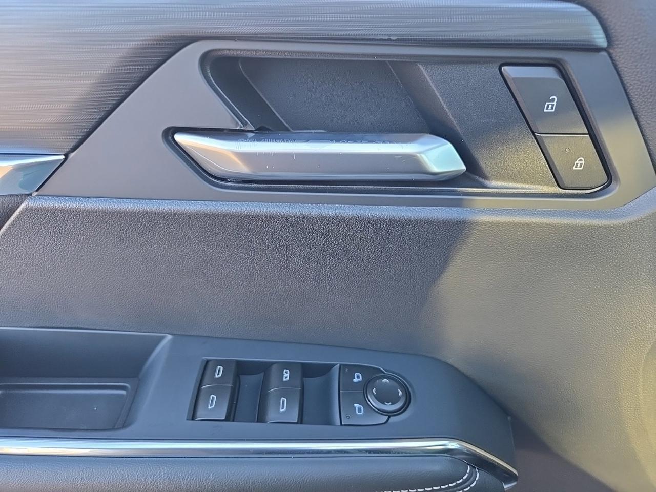 2027 GMC Acadia Elevation Fredericksburg VA