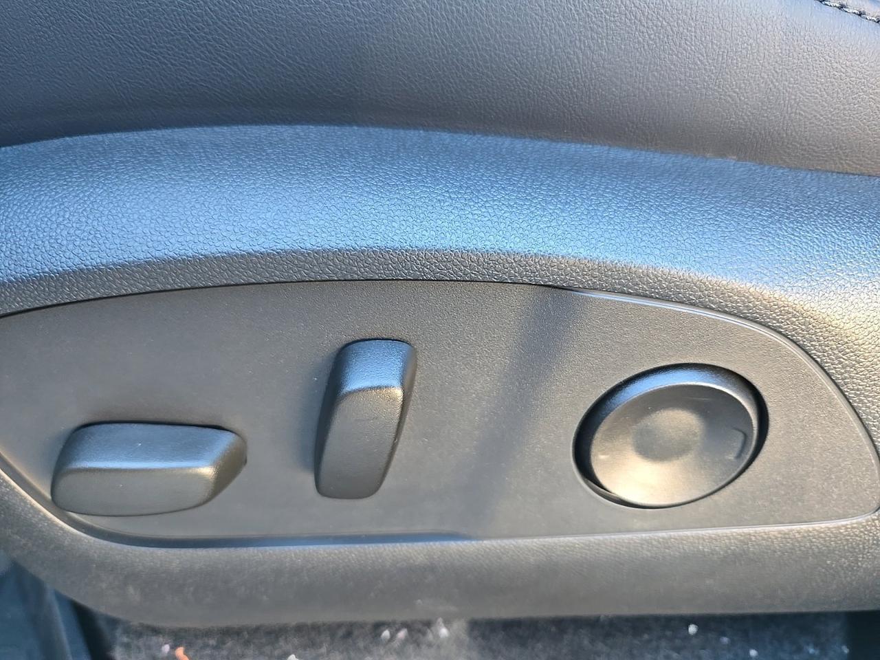 2027 GMC Acadia Elevation Fredericksburg VA