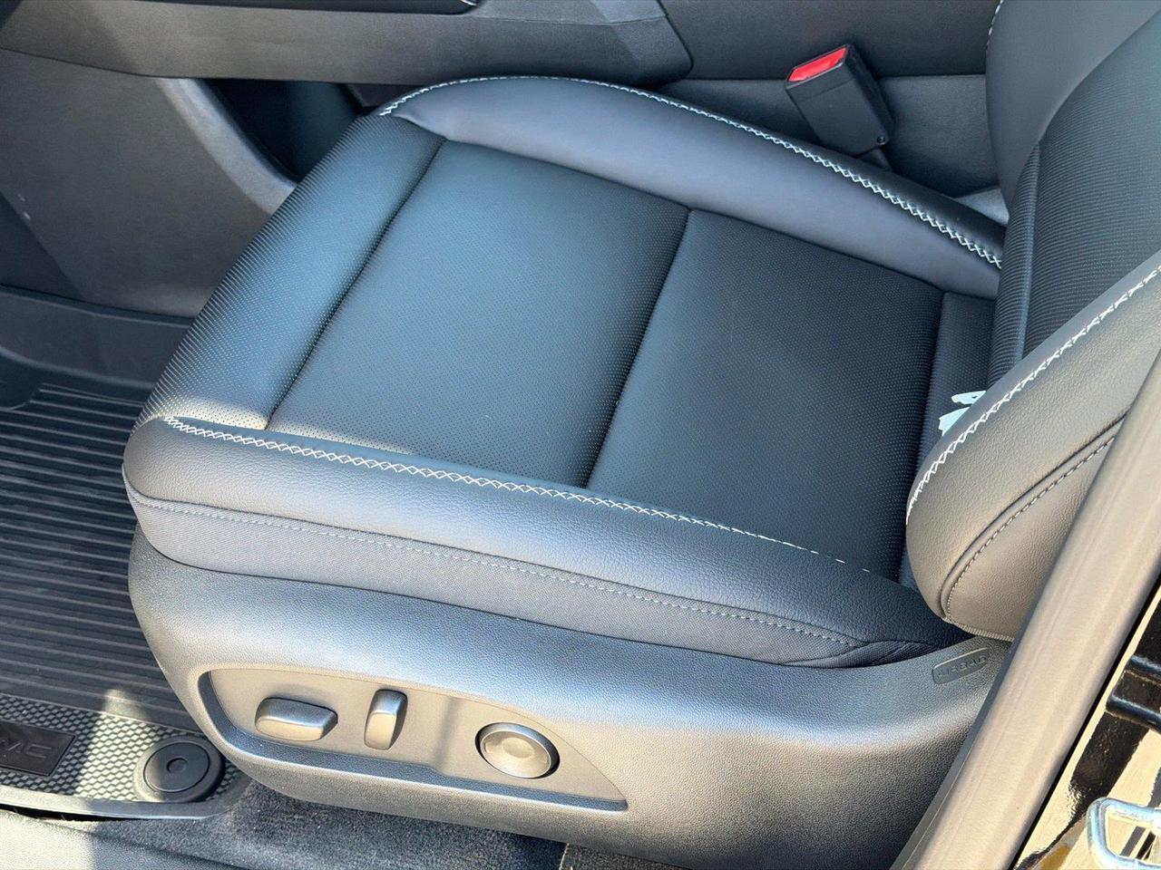 2027 GMC Terrain AWD Denali Hagerstown MD