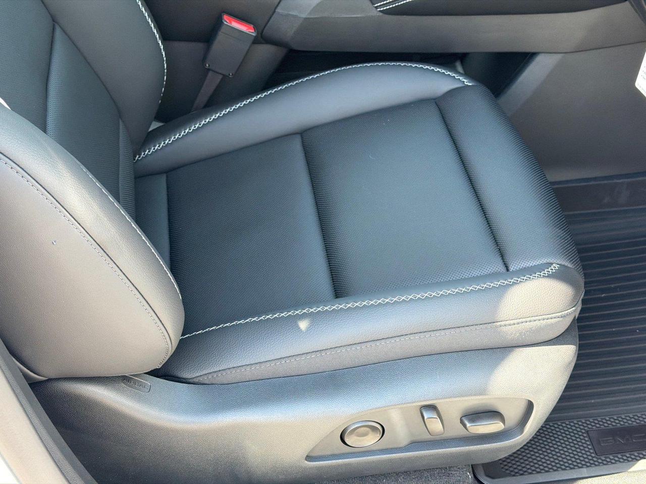 2027 GMC Terrain AWD Denali Hagerstown MD