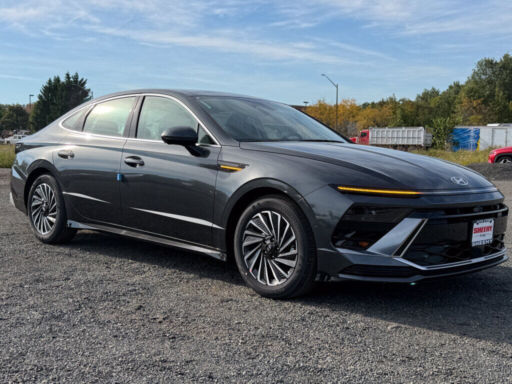 2027 Hyundai SONATA HYBRID Limited