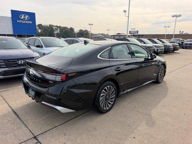 2027 Hyundai Sonata Hybrid Limited