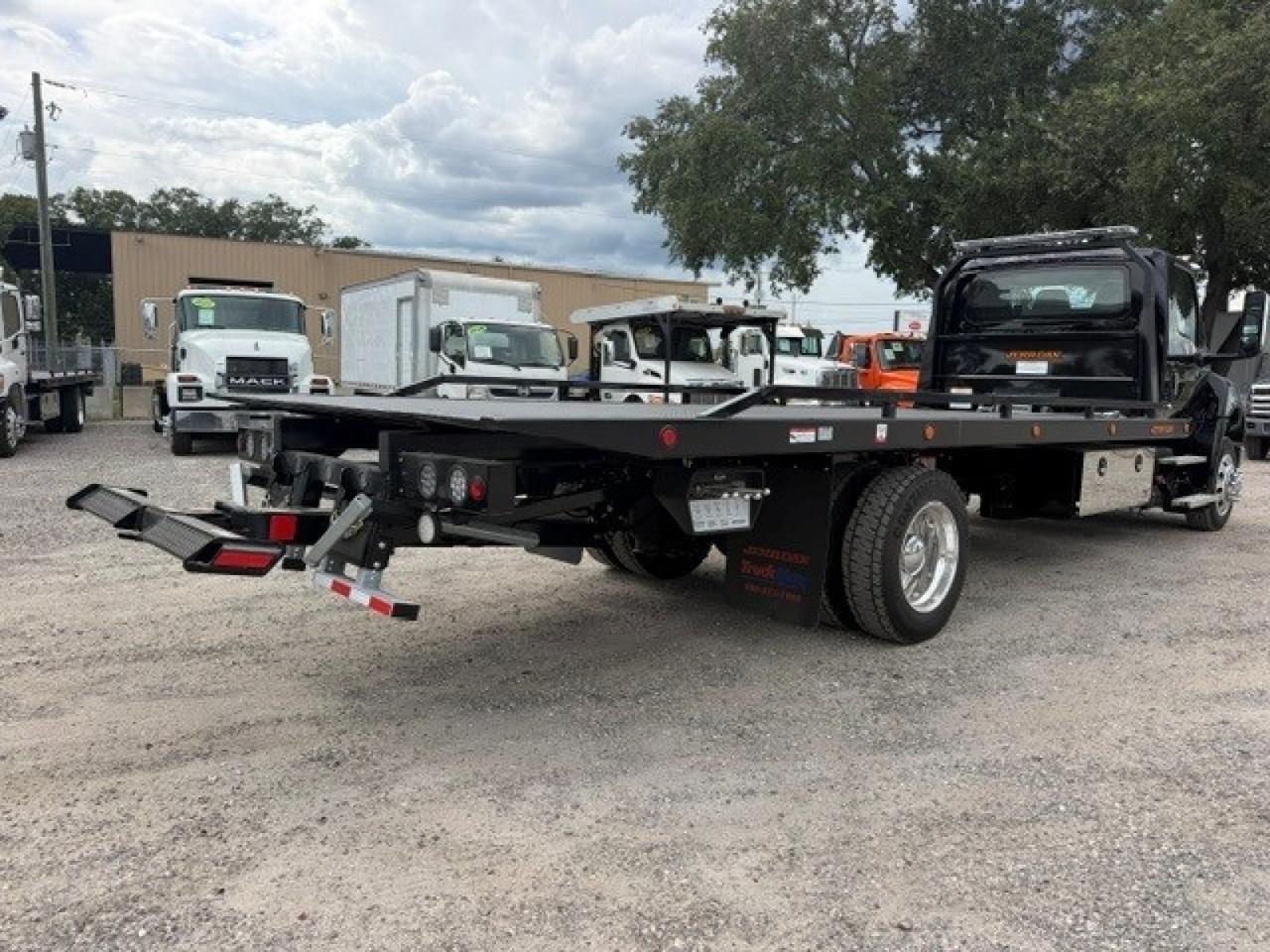 2027 International MV607 Jerr-Dan 22' XLP Rollback Car Carrier Tampa FL