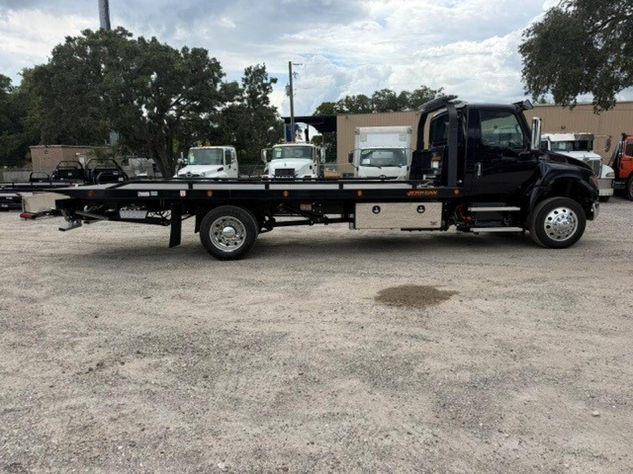2027 International MV607 Jerr-Dan 22' XLP Rollback Car Carrier Tampa FL