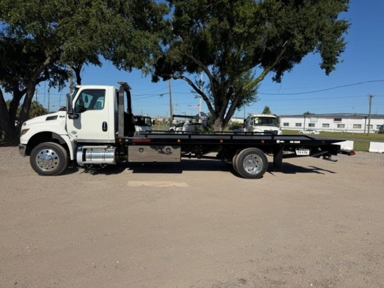 2027 International MV607 Jerr-Dan 22' XLP Rollback Car Carrier