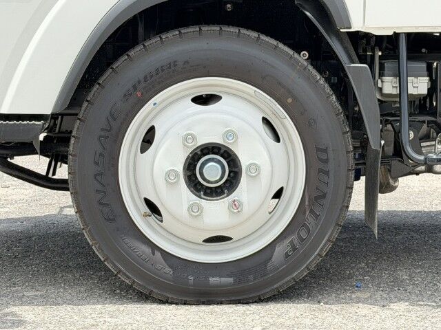 2027 Isuzu NPR-HD Crew Cab GAS 16' Dry Box Truck Miami FL