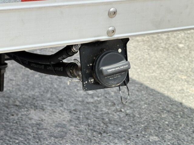 2027 Isuzu NPR-HD Crew Cab GAS 16' Dry Box Truck Miami FL