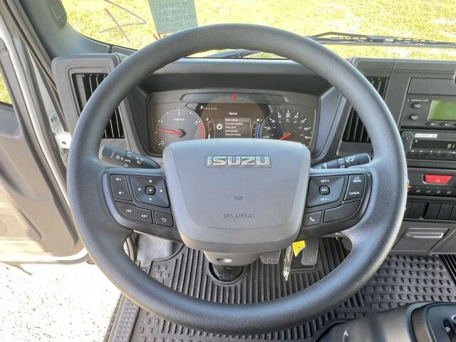 2027 Isuzu NRR 20' Refrigerated Truck with 2,200 lbs. Lift Gate Homestead FL