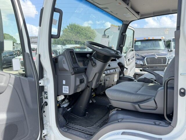 2027 Isuzu NRR 22' Jerr-Dan Rollback Car Carrier Truck Miami FL