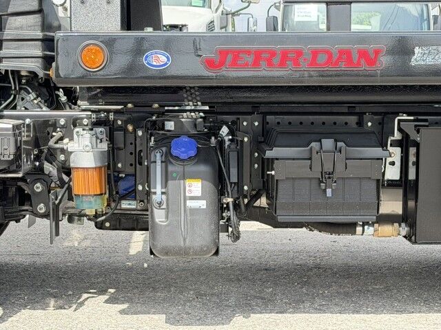 2027 Isuzu NRR 22' Jerr-Dan Rollback Car Carrier Truck Miami FL