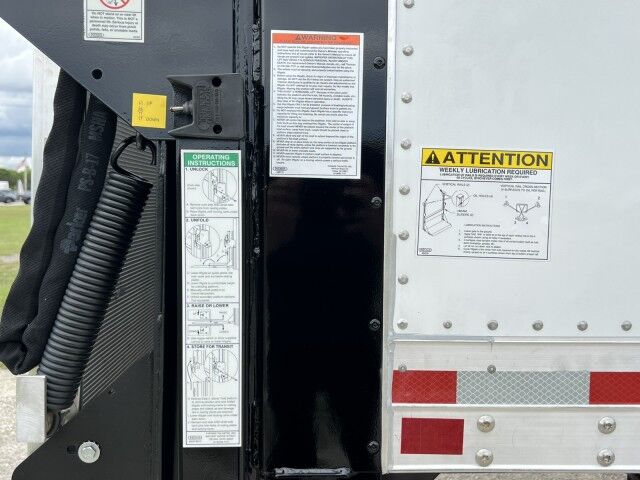 2027 Isuzu NRR Crew Cab GAS 16' Dry Box Truck with 2,000 Railgate Homestead FL