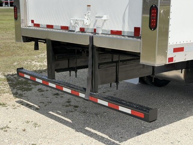 2027 Isuzu NRR DSL 20' Refrigerated Truck Homestead FL