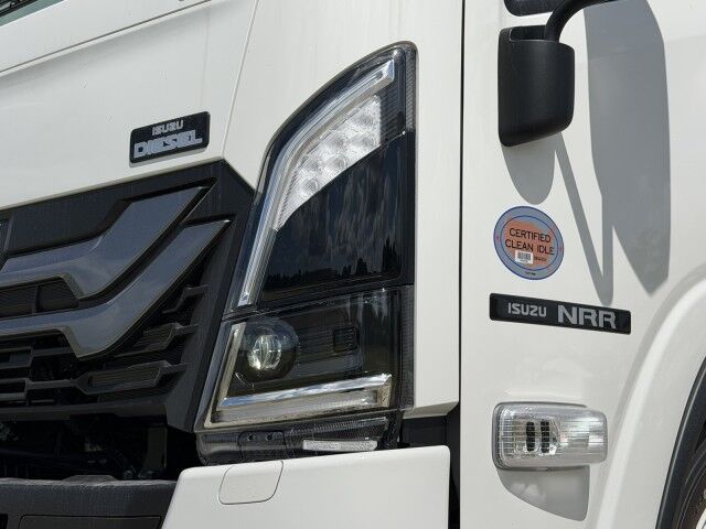 2027 Isuzu NRR DSL 20' Refrigerated Truck Homestead FL