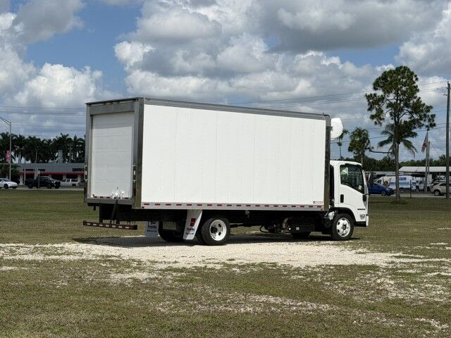 2027 Isuzu NRR DSL 20' Refrigerated Truck