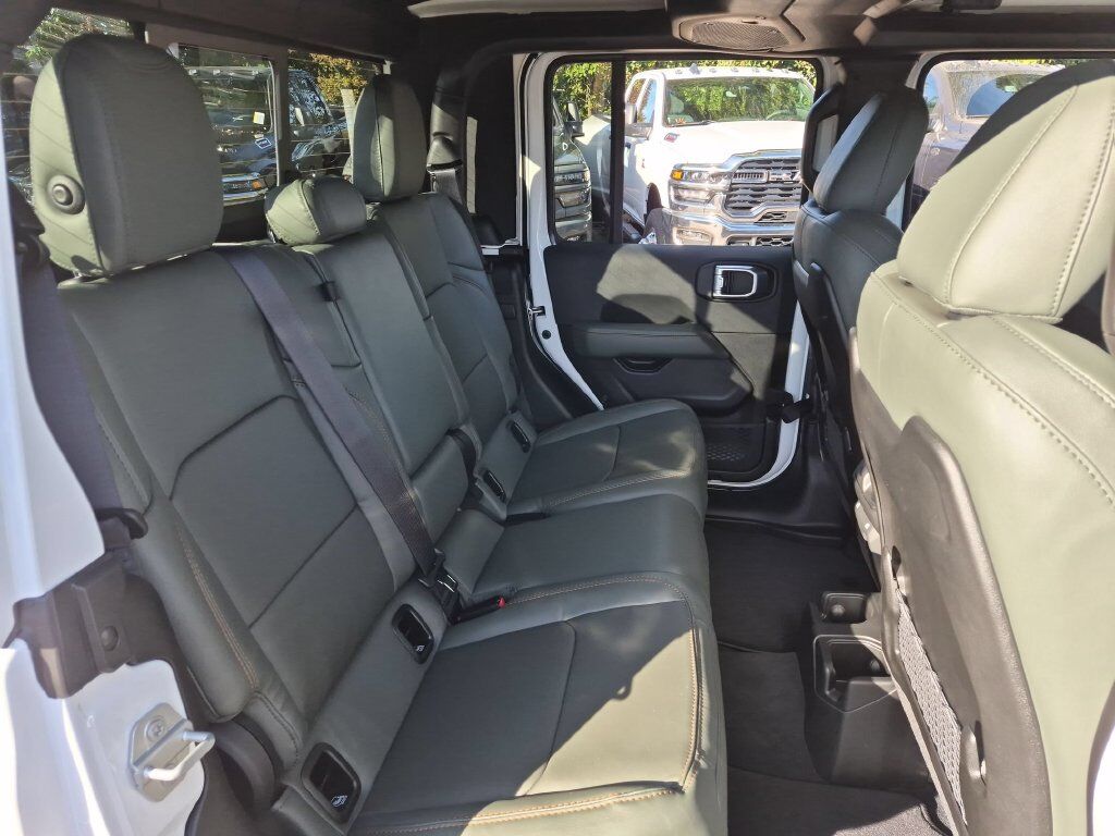 2027 Jeep Gladiator Mojave X Gresham OR