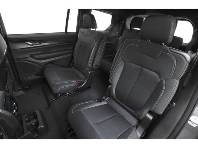 2027 Jeep Grand Cherokee L Laredo Altitude Appleton WI