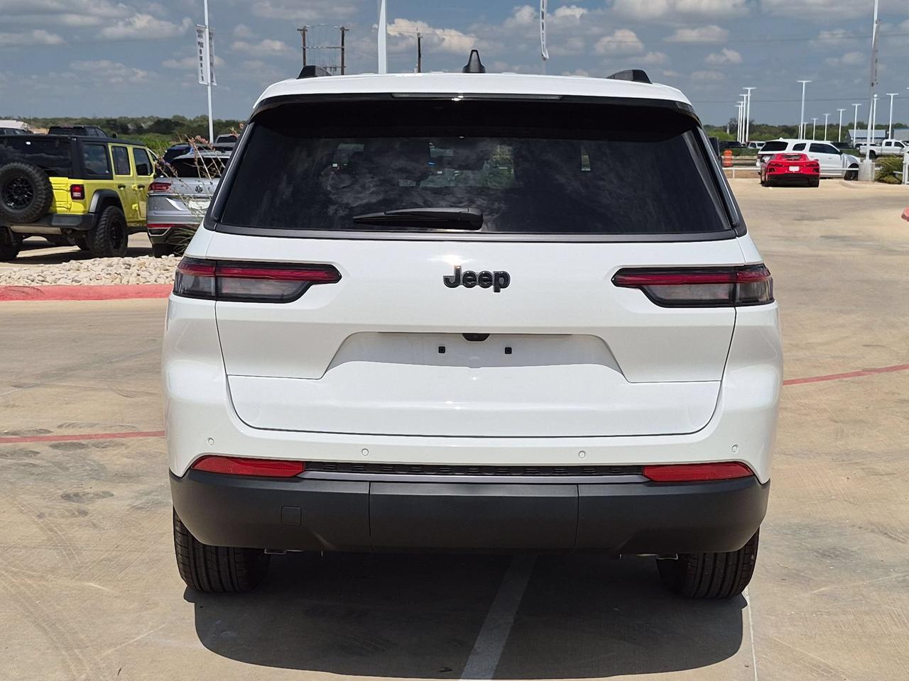 2027 Jeep Grand Cherokee L Laredo Altitude Castroville TX