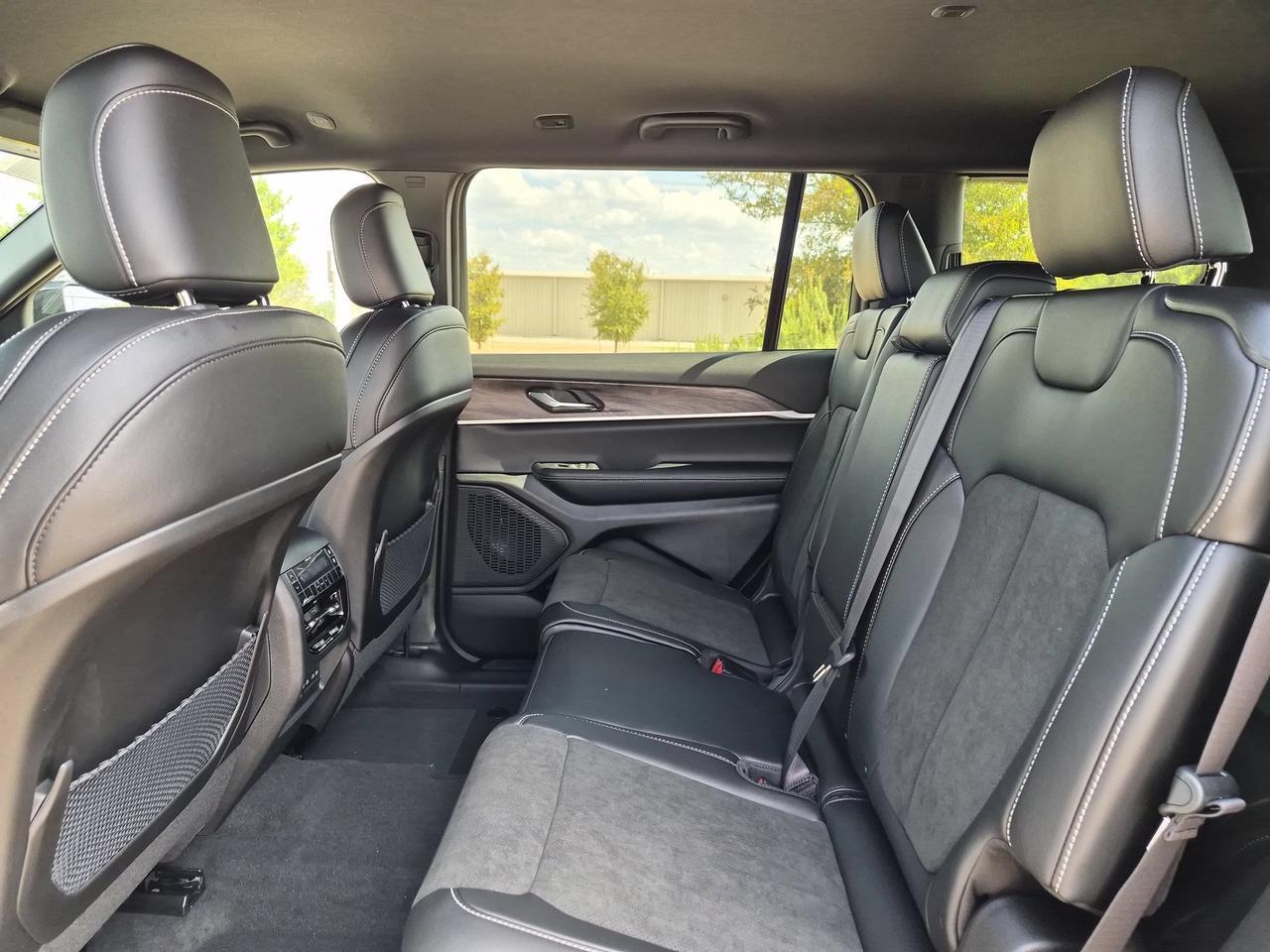 2027 Jeep Grand Cherokee L Laredo Altitude Castroville TX