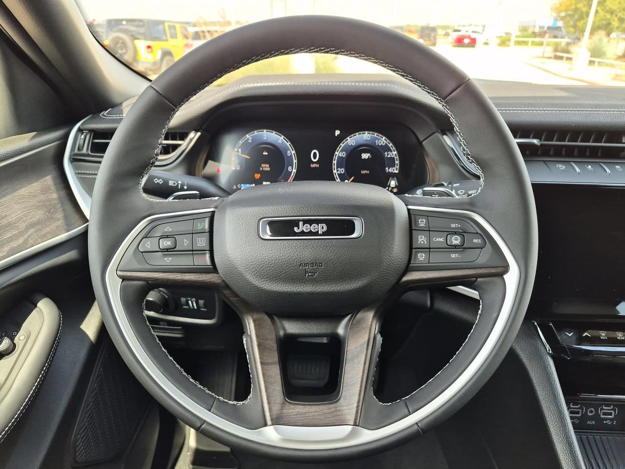 2027 Jeep Grand Cherokee L Laredo Altitude Castroville TX