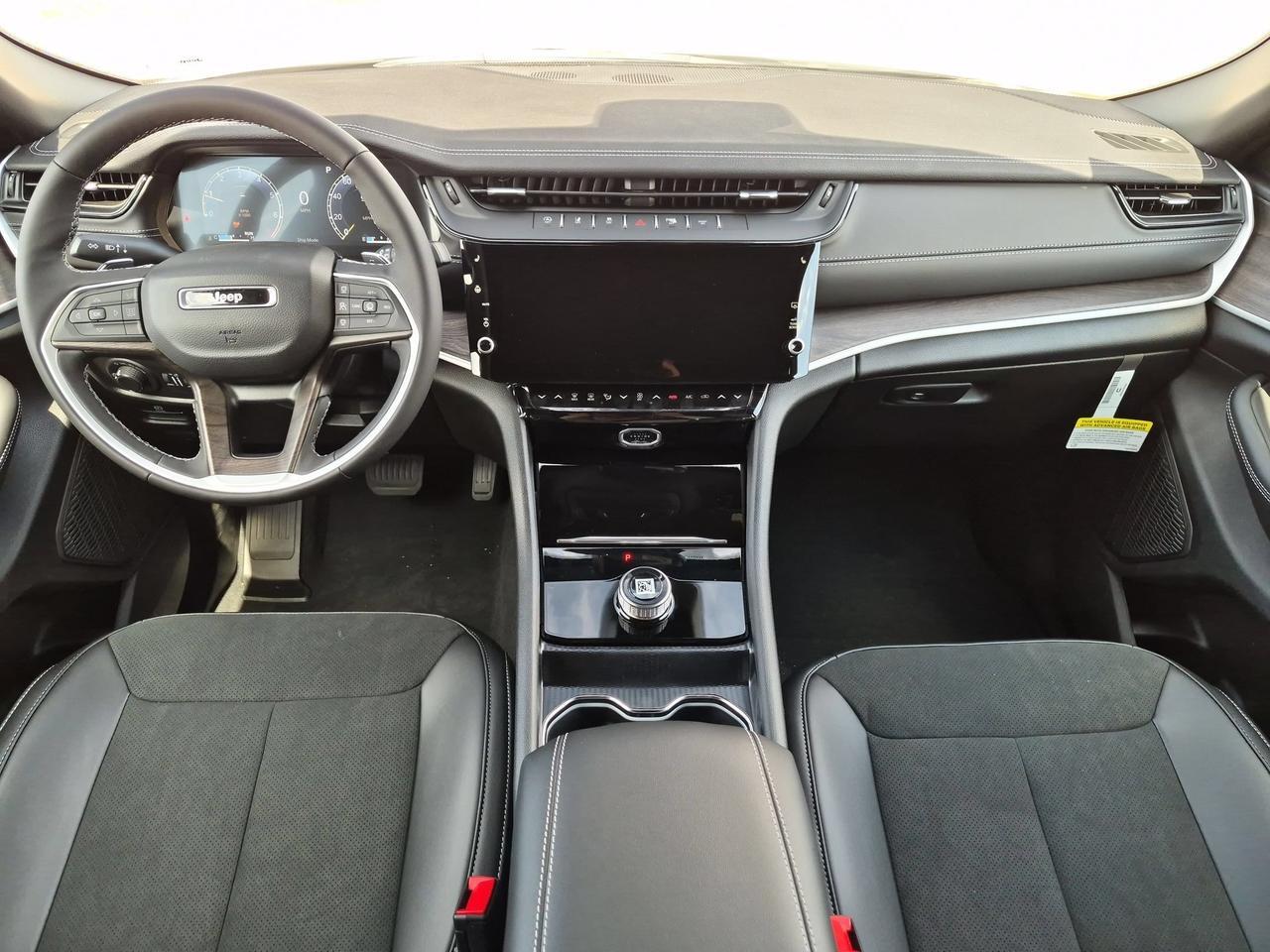 2027 Jeep Grand Cherokee L Laredo Altitude Castroville TX