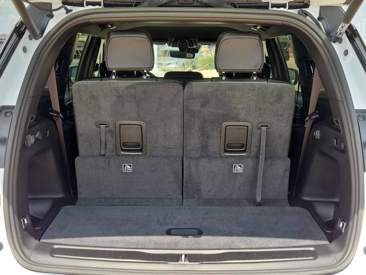2027 Jeep Grand Cherokee L Laredo Altitude Castroville TX