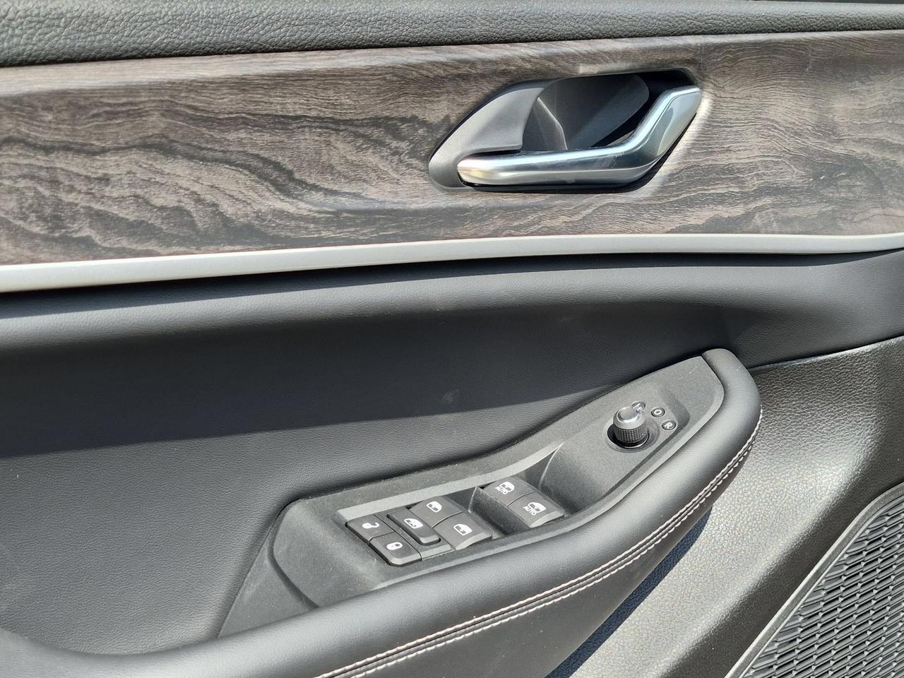 2027 Jeep Grand Cherokee L Laredo Altitude Castroville TX