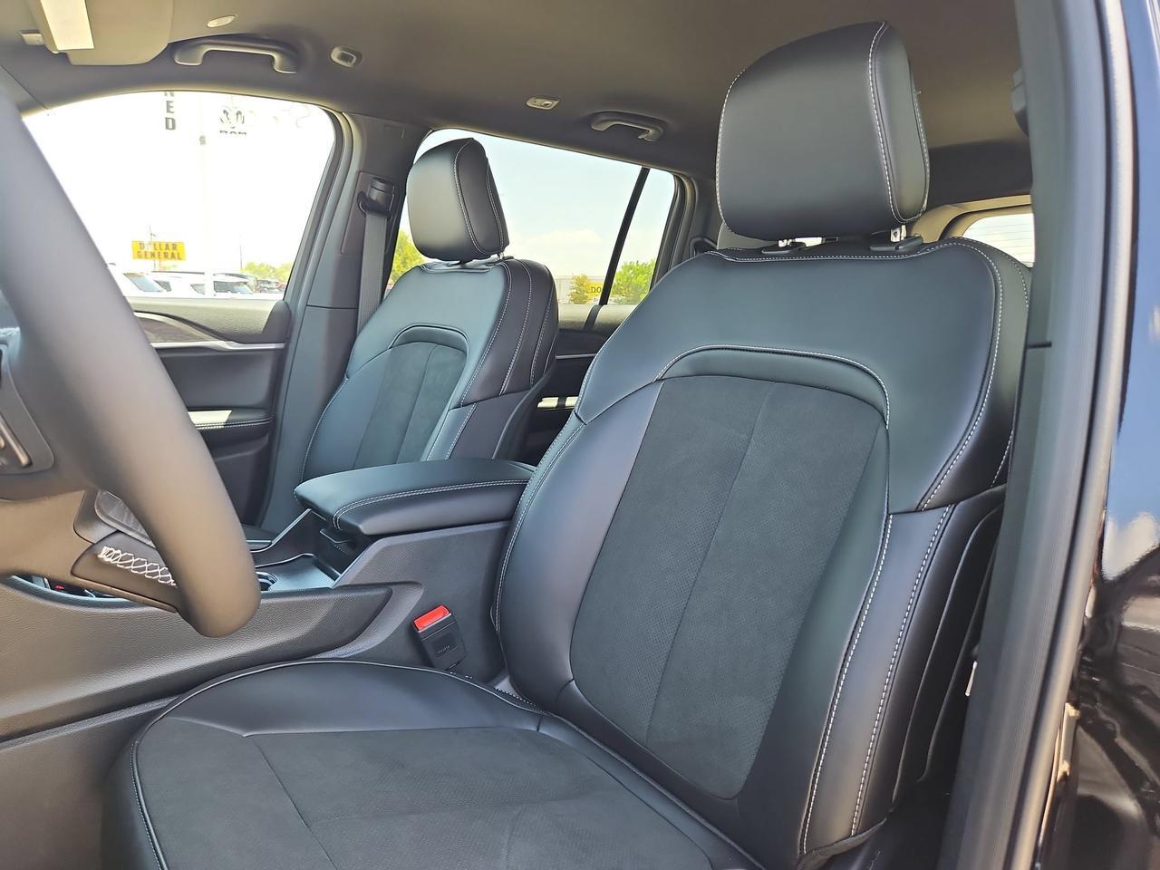 2027 Jeep Grand Cherokee L Laredo Altitude Castroville TX