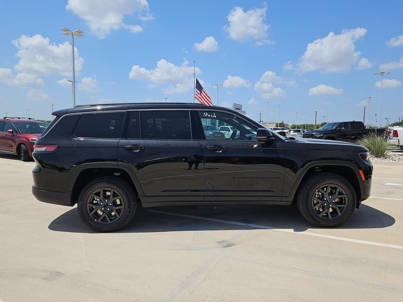 2027 Jeep Grand Cherokee L Laredo Altitude Castroville TX