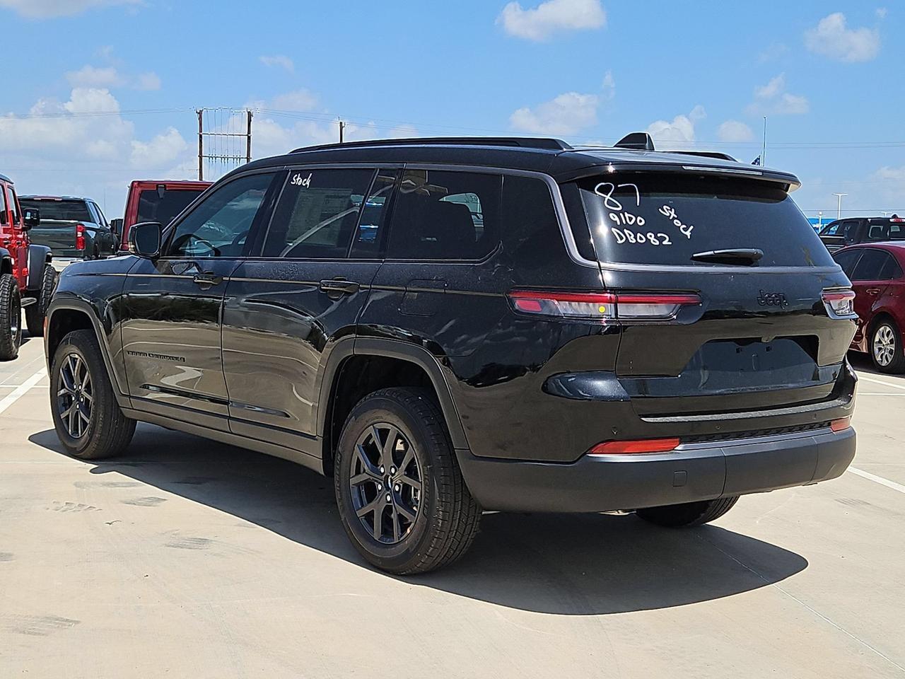 2027 Jeep Grand Cherokee L Laredo Altitude Castroville TX