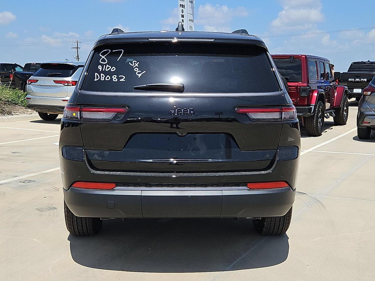 2027 Jeep Grand Cherokee L Laredo Altitude Castroville TX