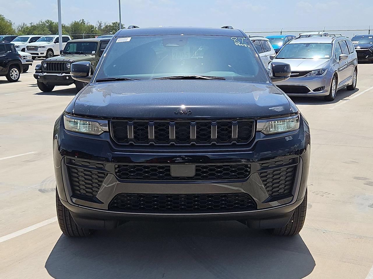 2027 Jeep Grand Cherokee L Laredo Altitude Castroville TX