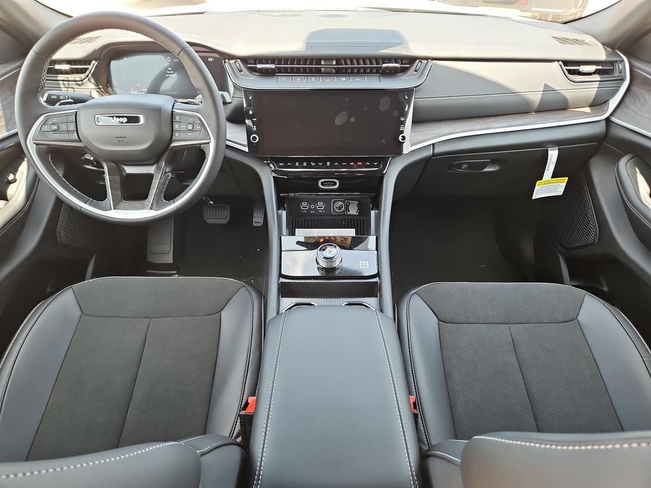 2027 Jeep Grand Cherokee L Laredo Altitude Castroville TX