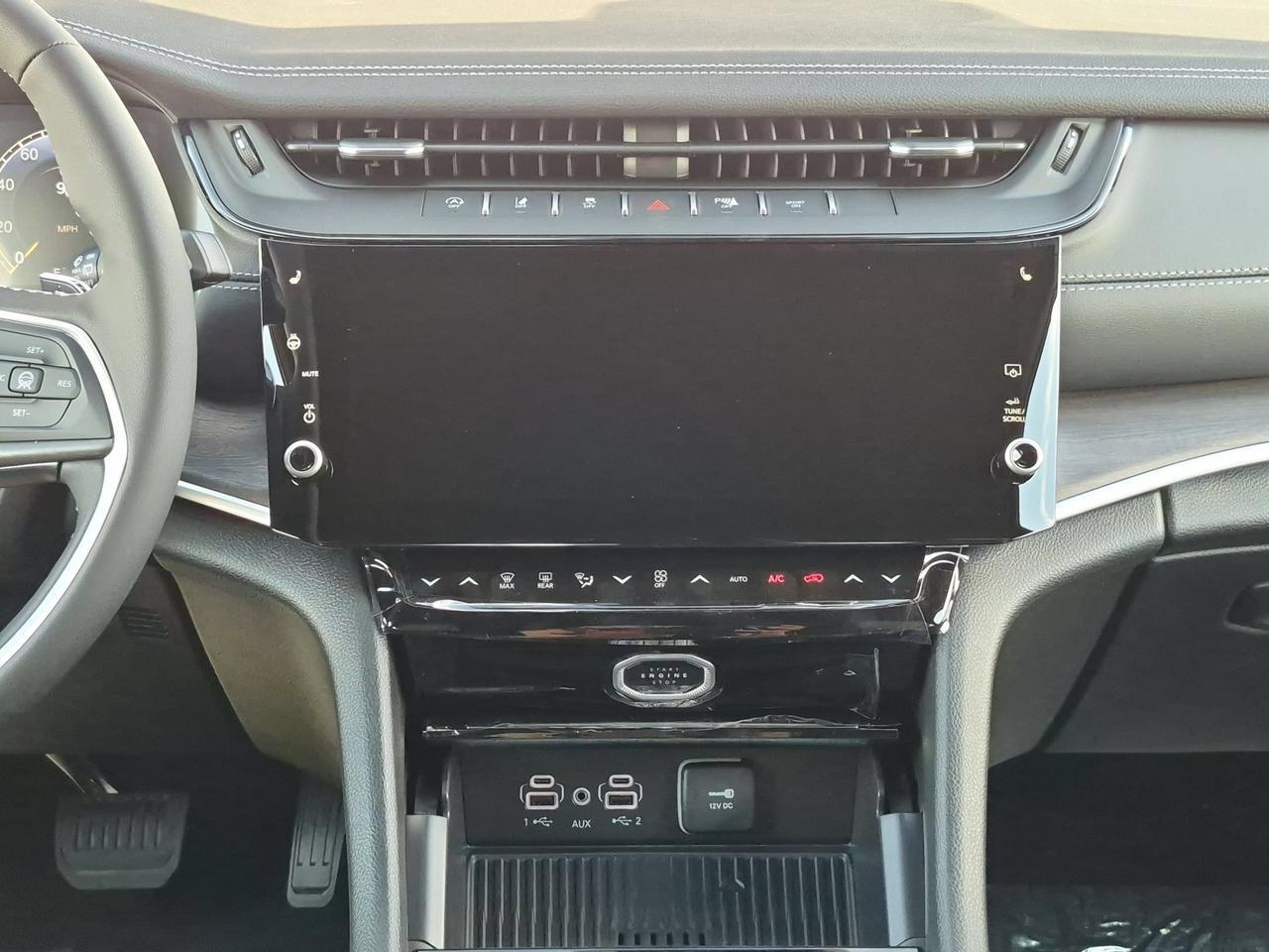 2027 Jeep Grand Cherokee L Laredo Altitude Castroville TX
