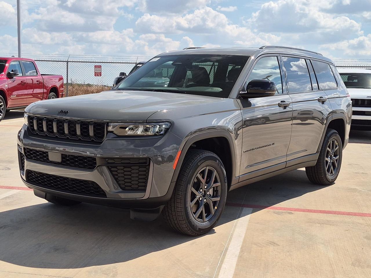 2027 Jeep Grand Cherokee L Laredo Altitude Castroville TX