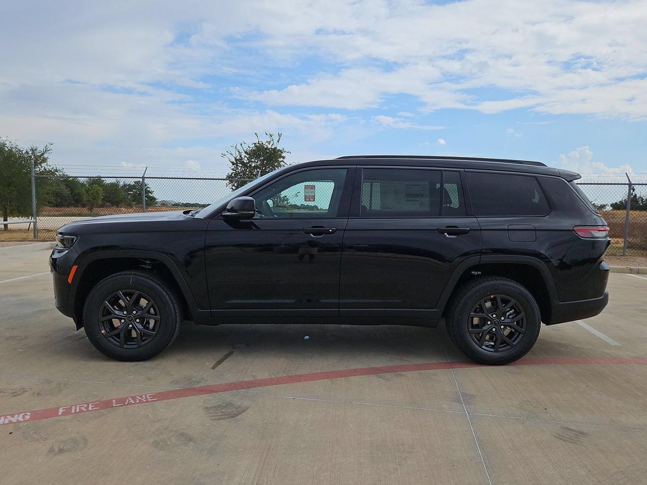 2027 Jeep Grand Cherokee L Laredo Altitude Castroville TX