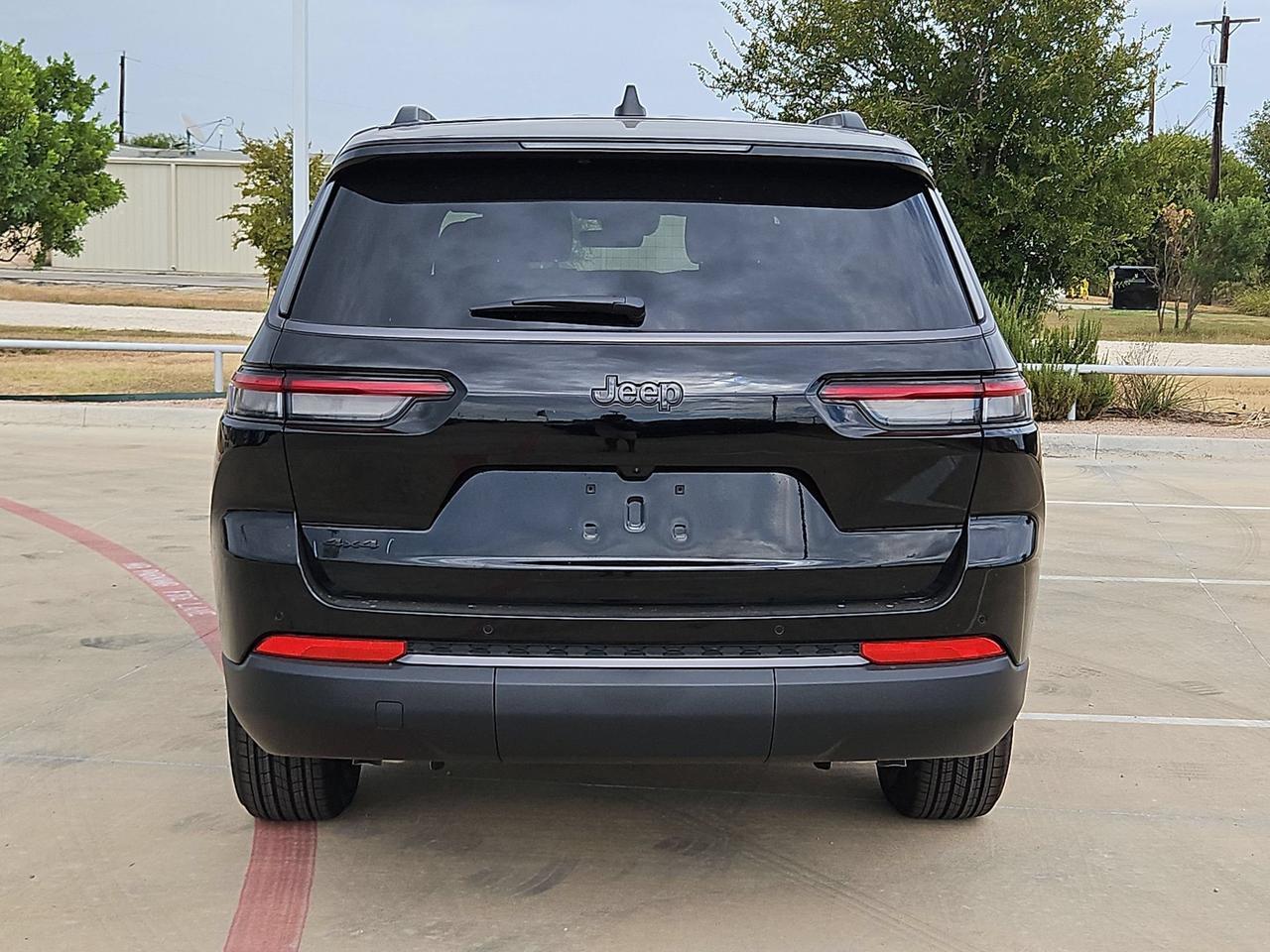 2027 Jeep Grand Cherokee L Laredo Altitude Castroville TX