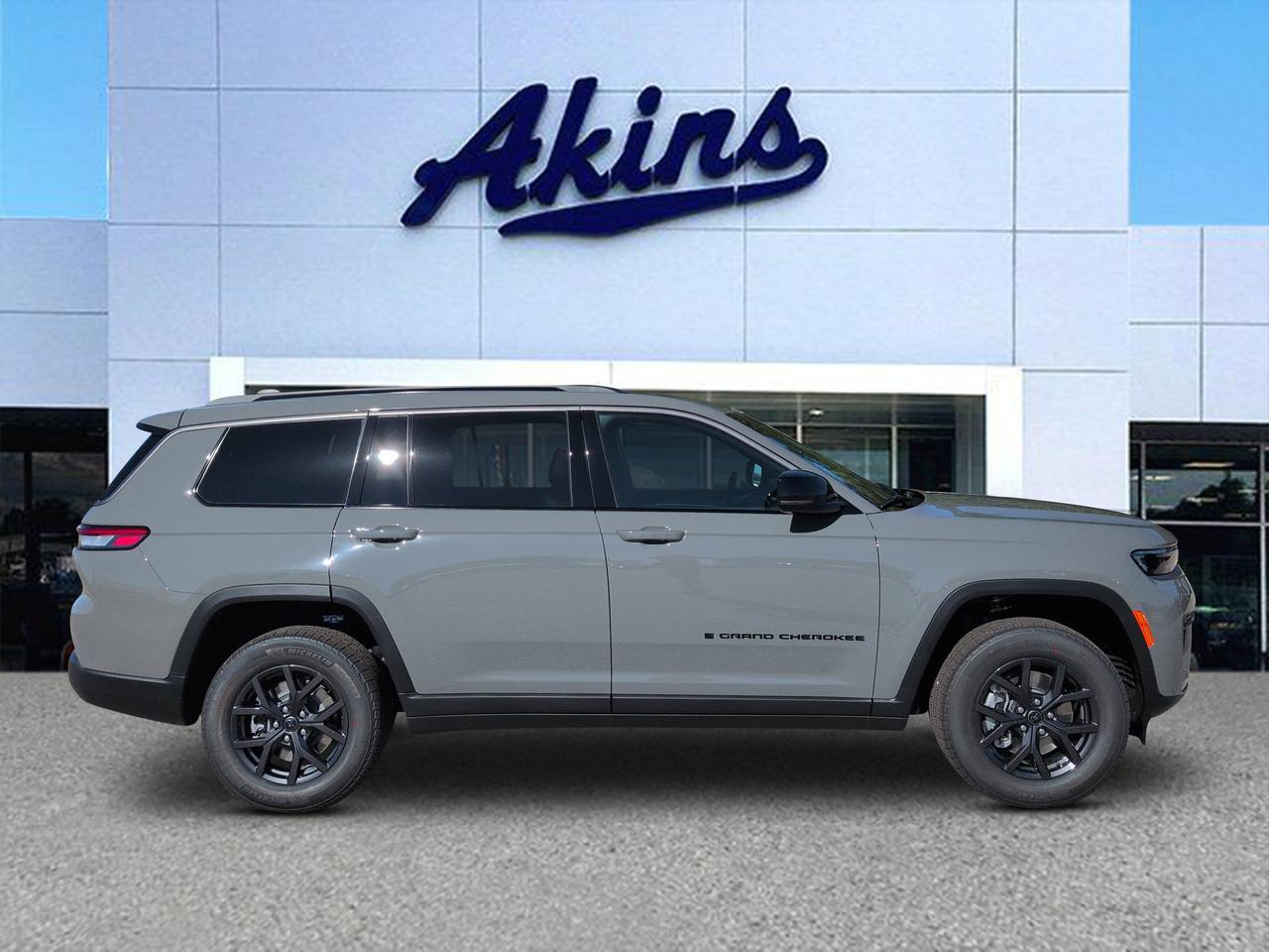 2027 Jeep Grand Cherokee L Laredo Altitude