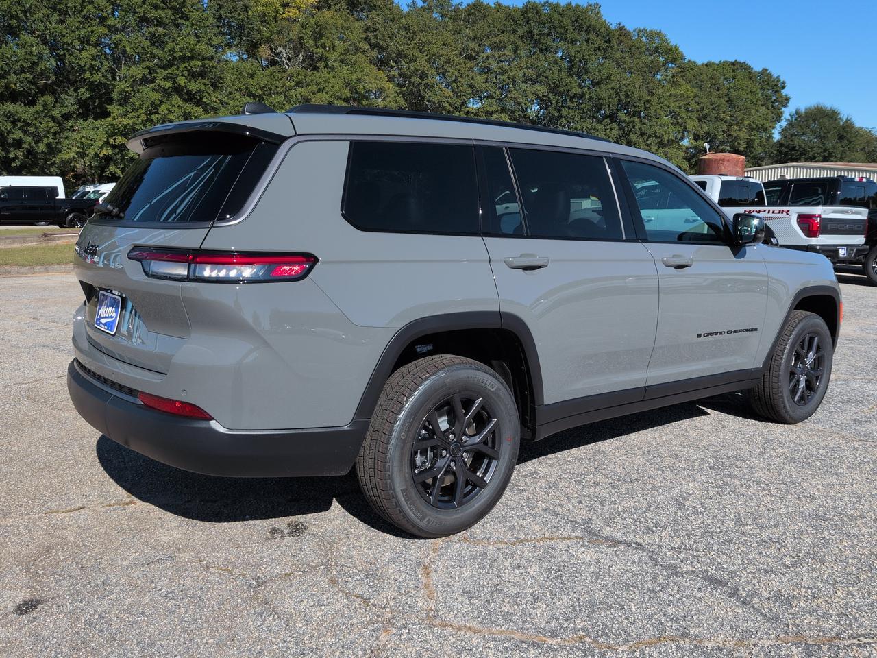 2027 Jeep Grand Cherokee L Laredo Altitude Winder GA