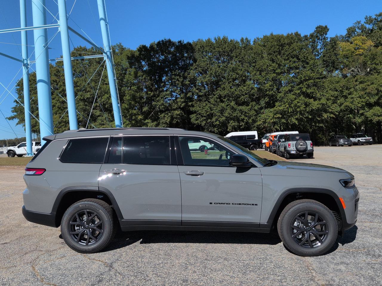 2027 Jeep Grand Cherokee L Laredo Altitude Winder GA