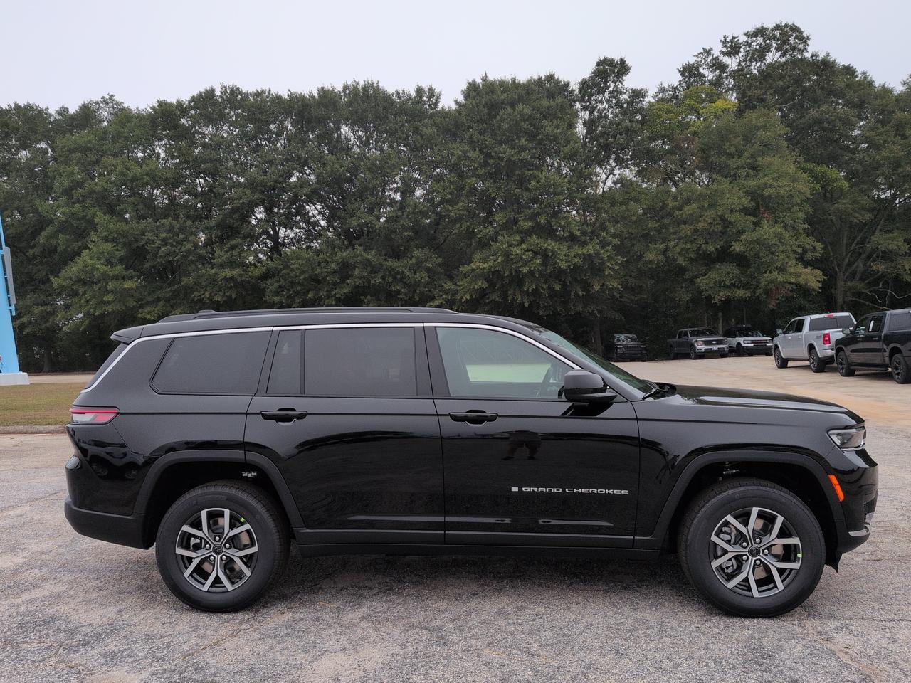 2027 Jeep Grand Cherokee L Laredo X Appleton WI