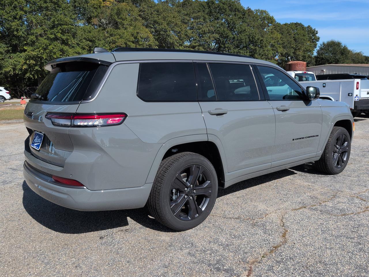 2027 Jeep Grand Cherokee L Limited Reserve Winder GA