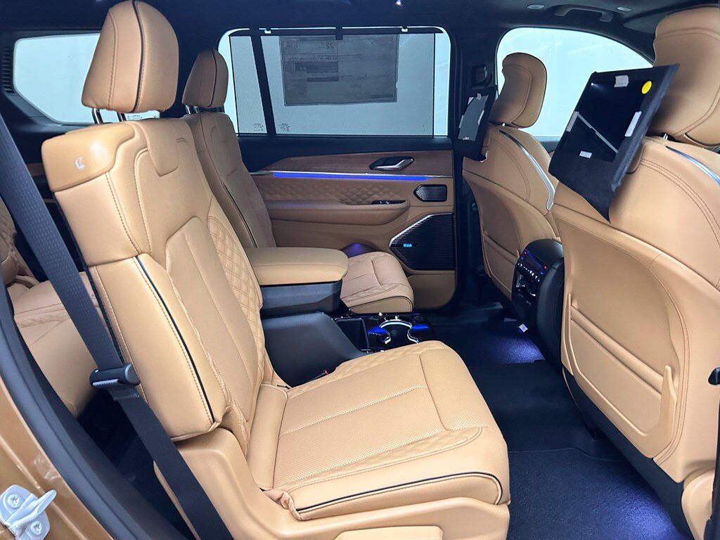 2027 Jeep Grand Cherokee L Summit Portland OR