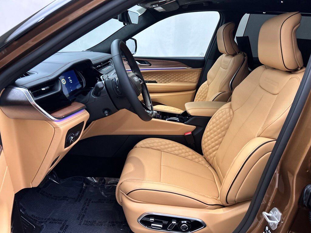 2027 Jeep Grand Cherokee L Summit Portland OR