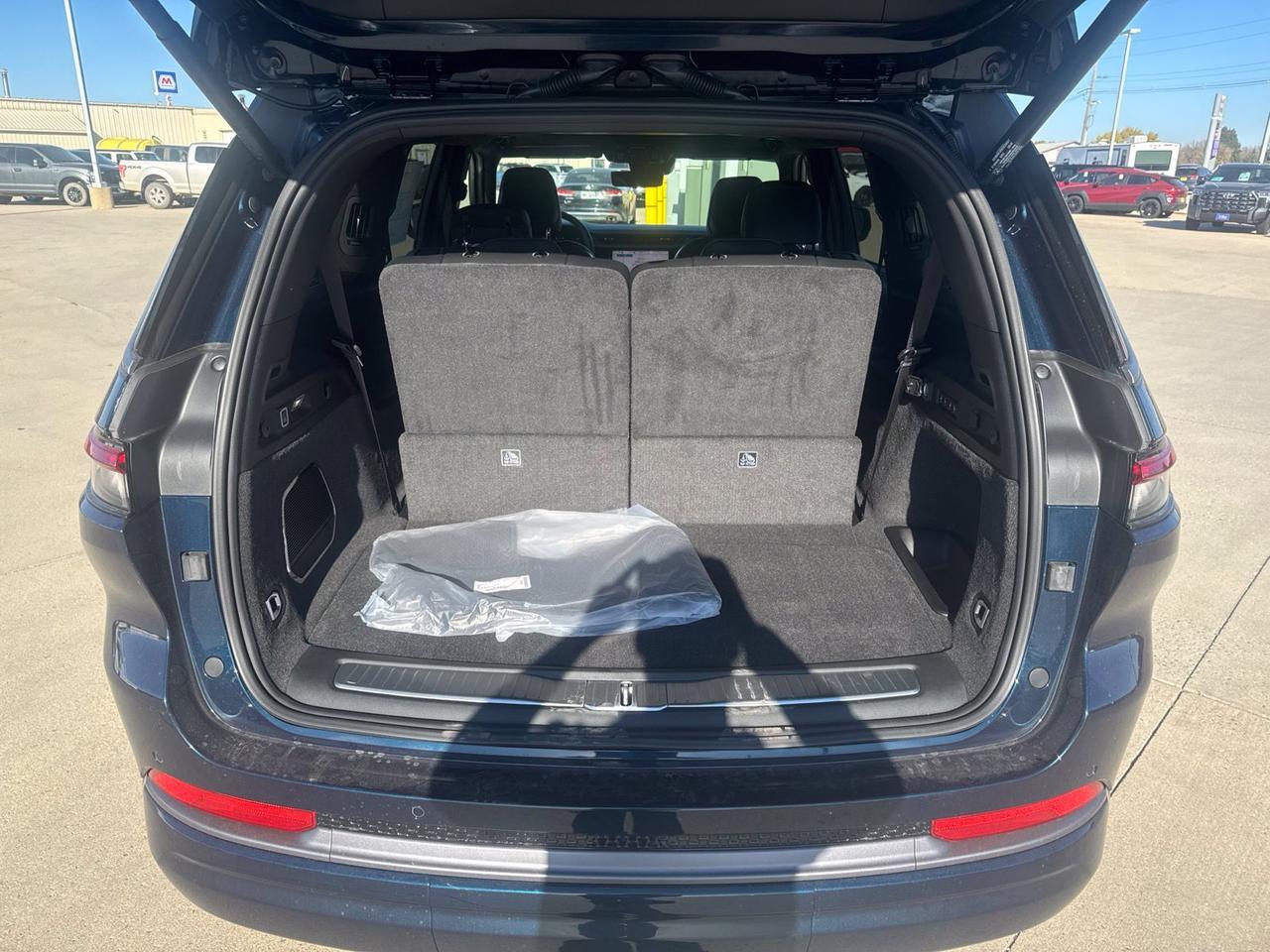2027 Jeep Grand Cherokee L Summit Watertown SD