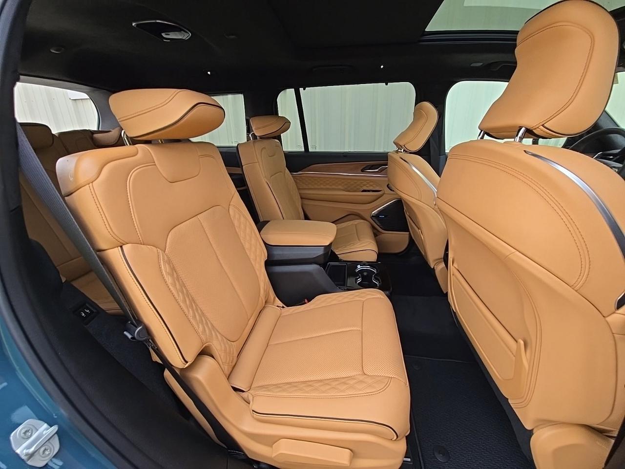 2027 Jeep Grand Cherokee L Summit Watertown SD