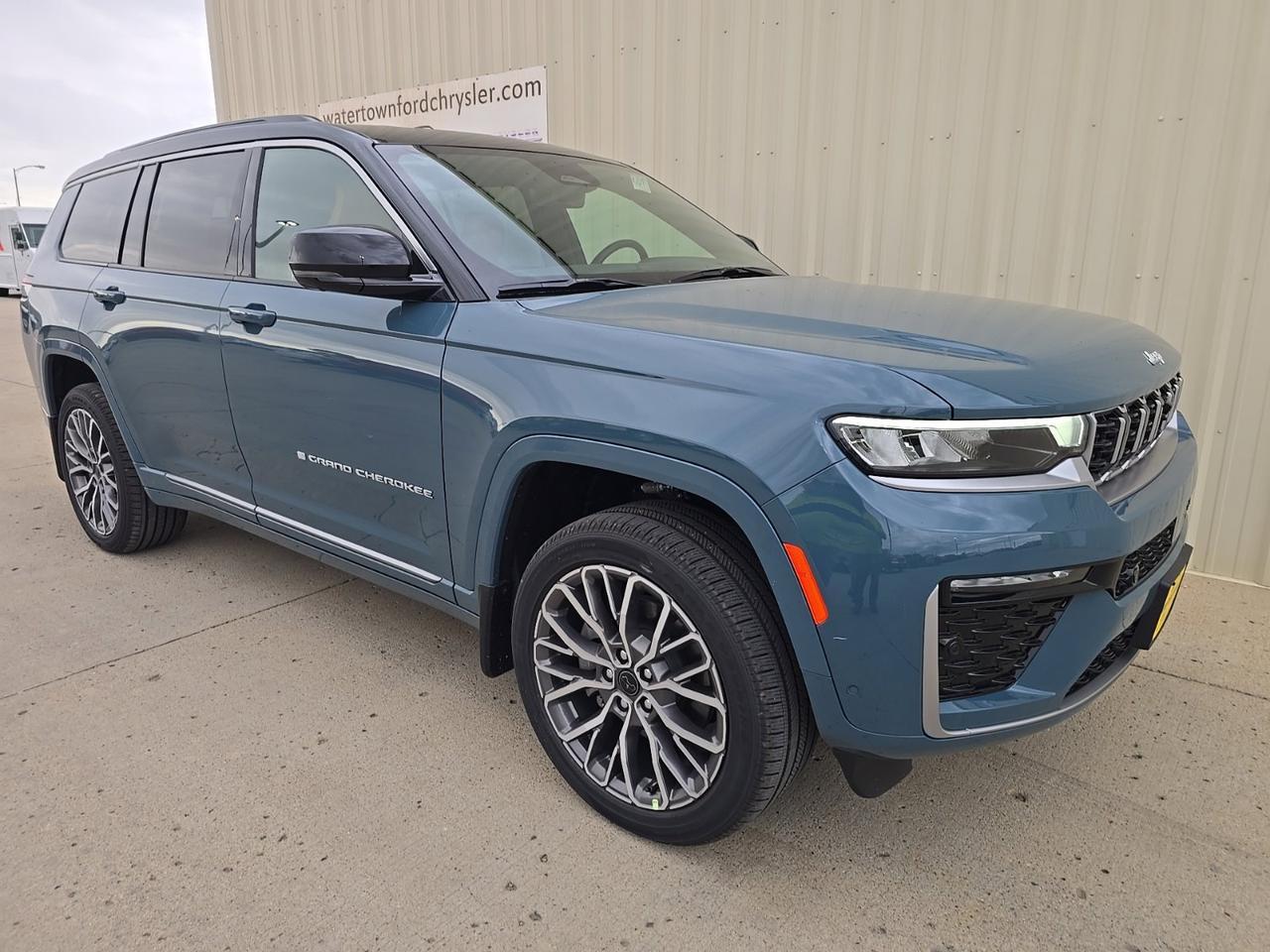 2027 Jeep Grand Cherokee L Summit Watertown SD