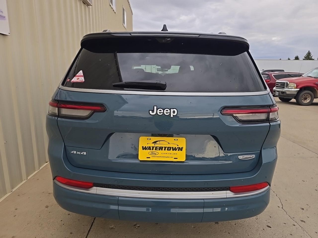 2027 Jeep Grand Cherokee L Summit Watertown SD