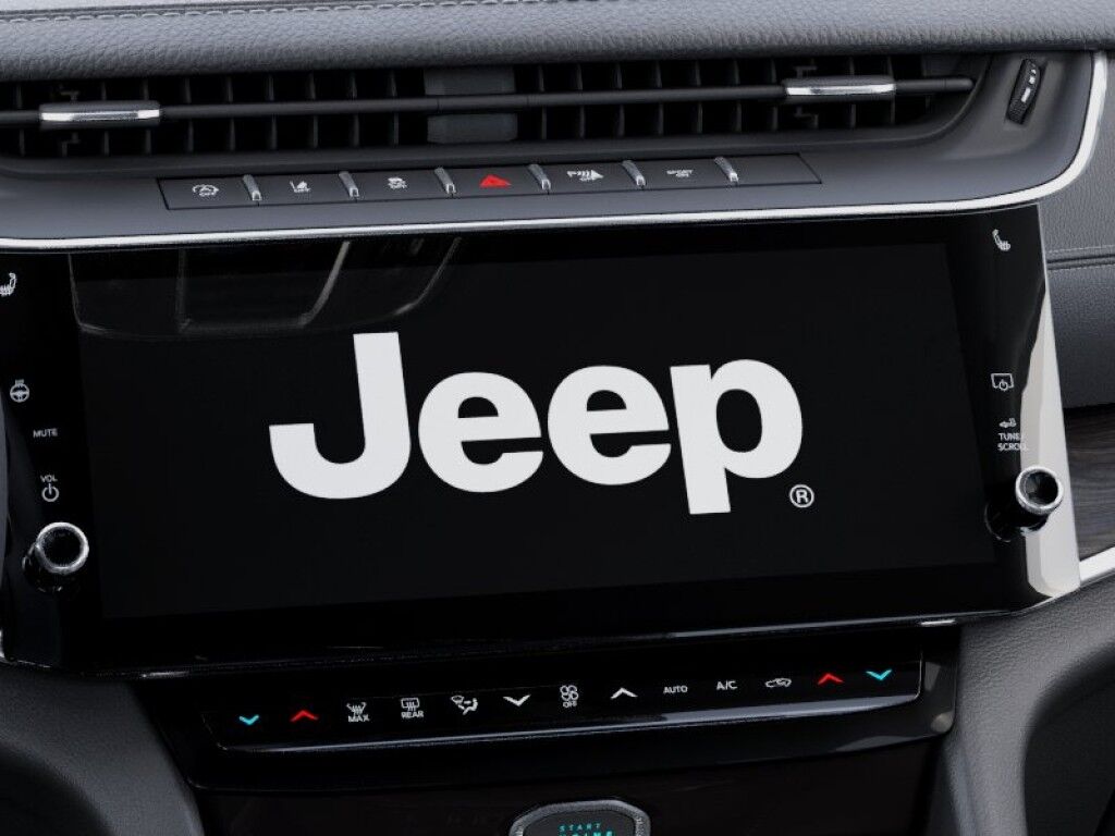 2027 Jeep Grand Cherokee Laredo Altitude Owego NY