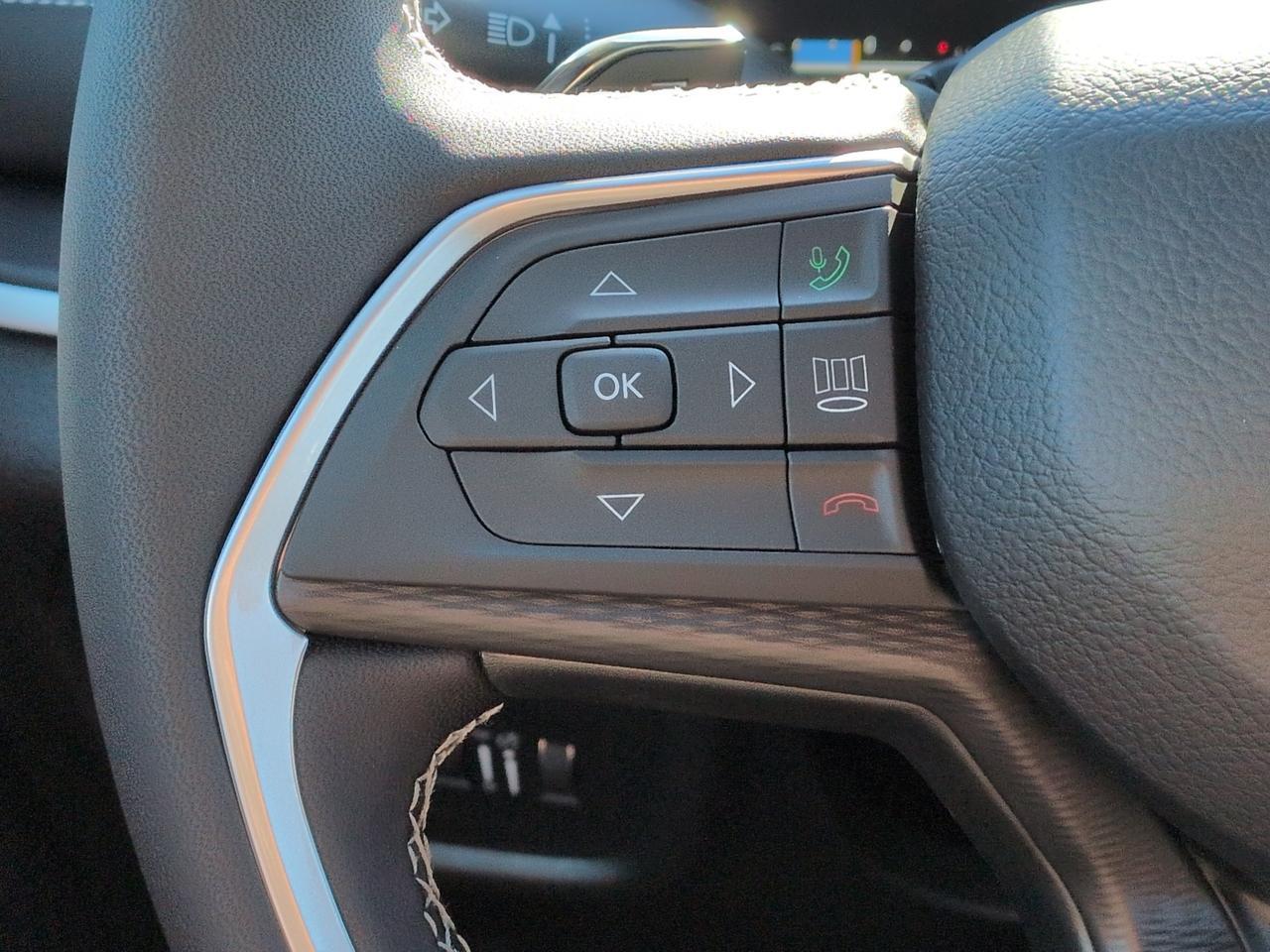2027 Jeep Grand Cherokee Laredo Appleton WI