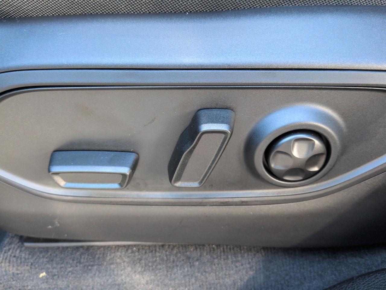 2027 Jeep Grand Cherokee Laredo Appleton WI